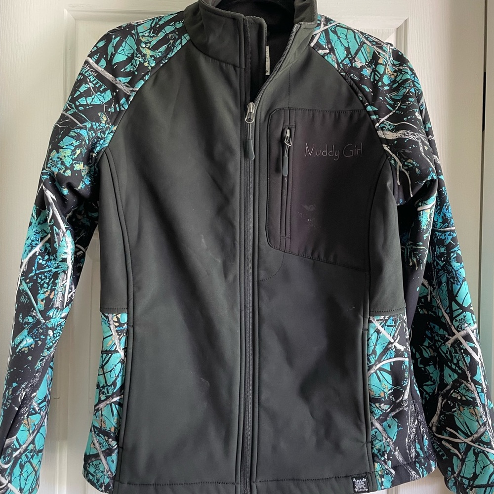 Muddy Girl Soft Shell Camo Jacket Size:Medium
